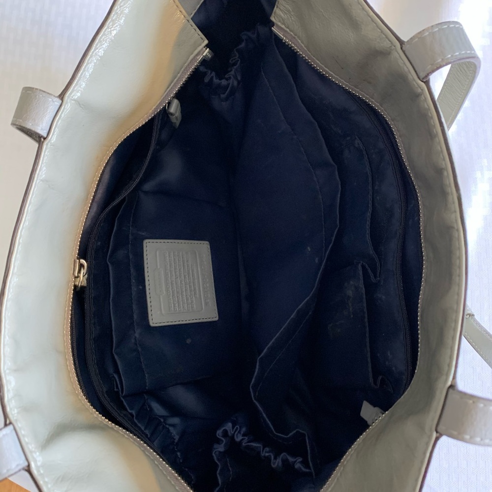 Coach Bag - Picture 4 of 8